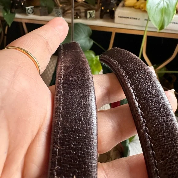 Gucci duffle travel/gym bag *PRICE is FIRM - Picture 13 of 16